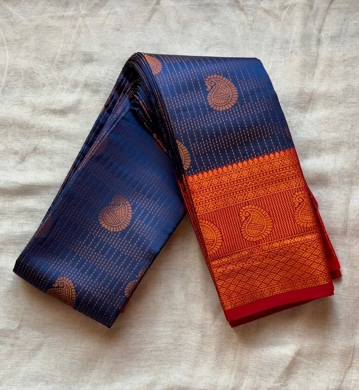 Dark Blue Vaira Oosi Pattu Saree with Red Zari Design