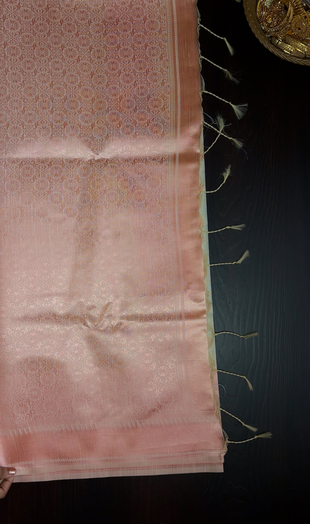 Elegant Peach and Off-White handloom Saree with Floral Motifs