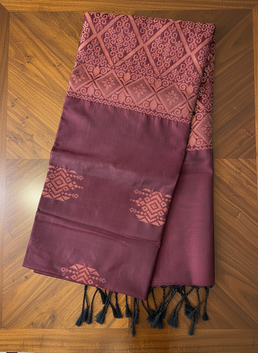 Elegant Maroon Soft Silk Borderless Saree