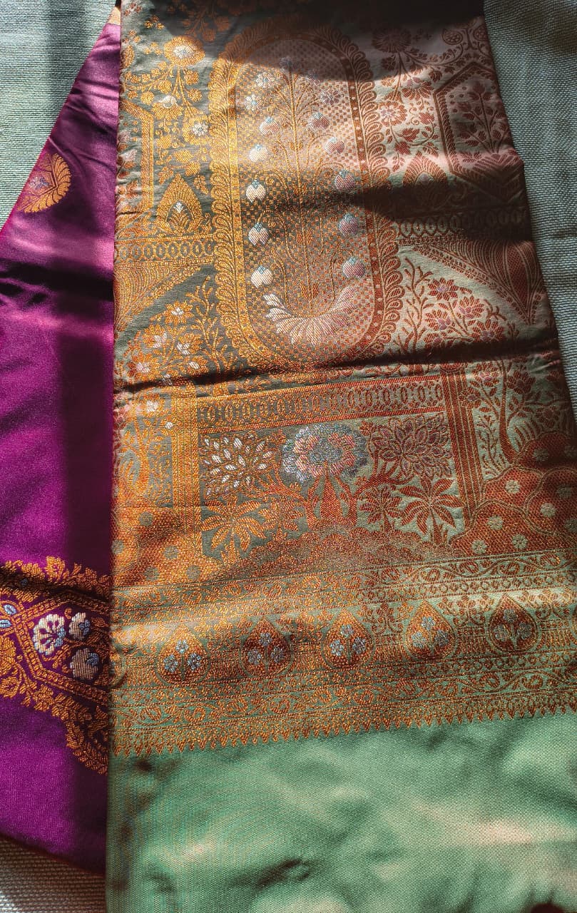 Dark Pink and Green with rich Pallu borderless saree