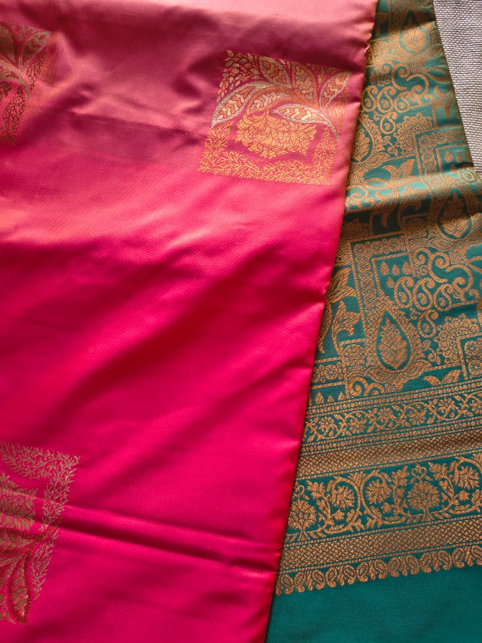 Premium Orange and Green soft silk Borderless saree with rich Pallu