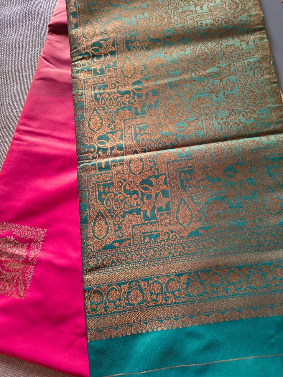 Premium Orange and Green soft silk Borderless saree with rich Pallu