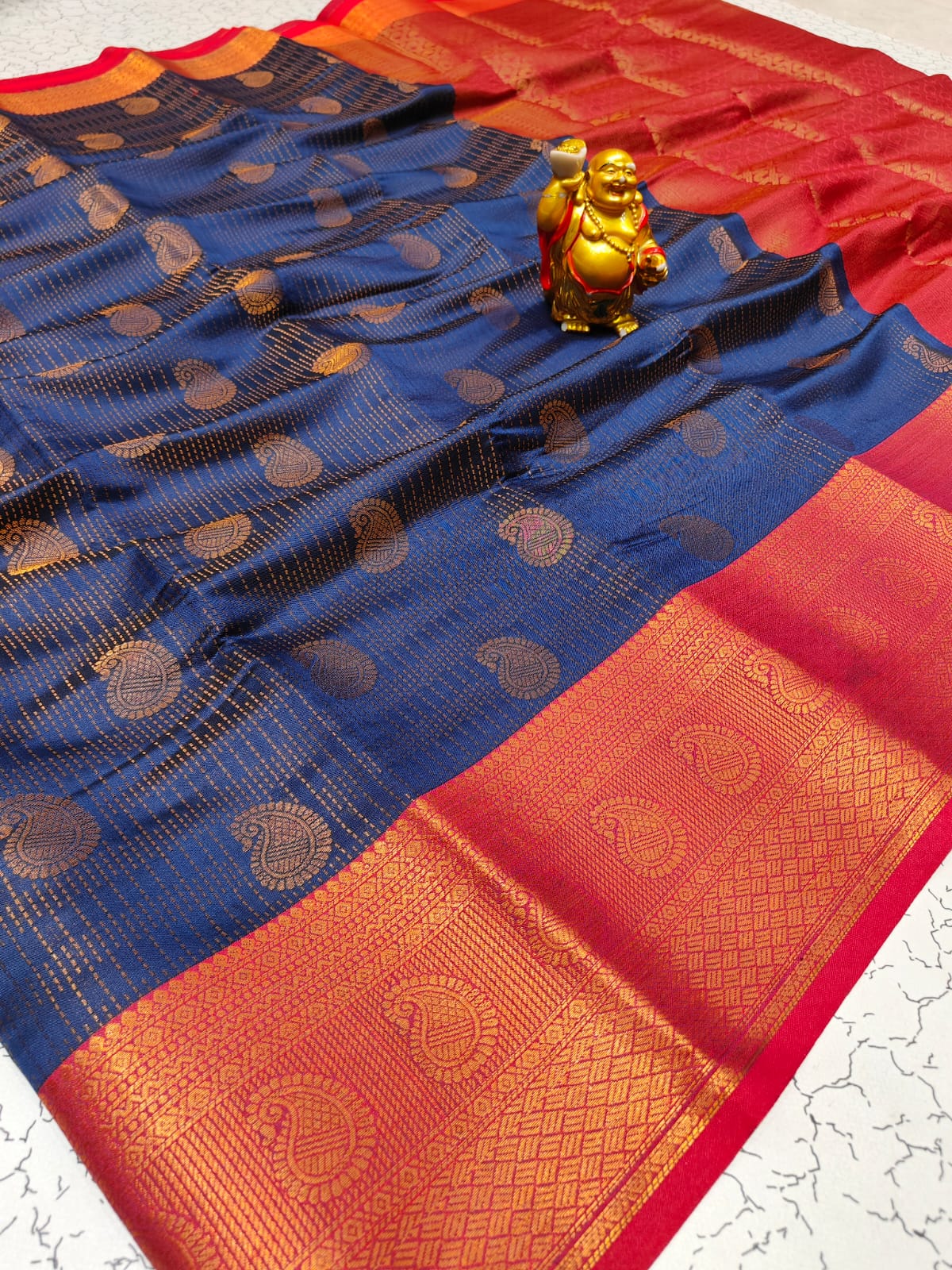 Dark Blue Vaira Oosi Pattu Saree with Red Zari Design